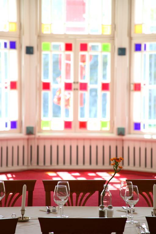 Kuursaal Guesthouse Курессааре Экстерьер фото