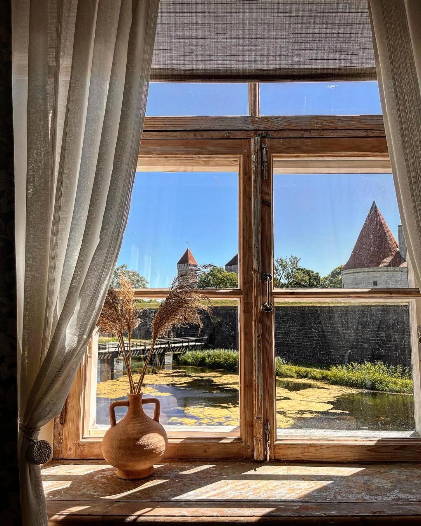 Kuursaal Guesthouse Курессааре Экстерьер фото