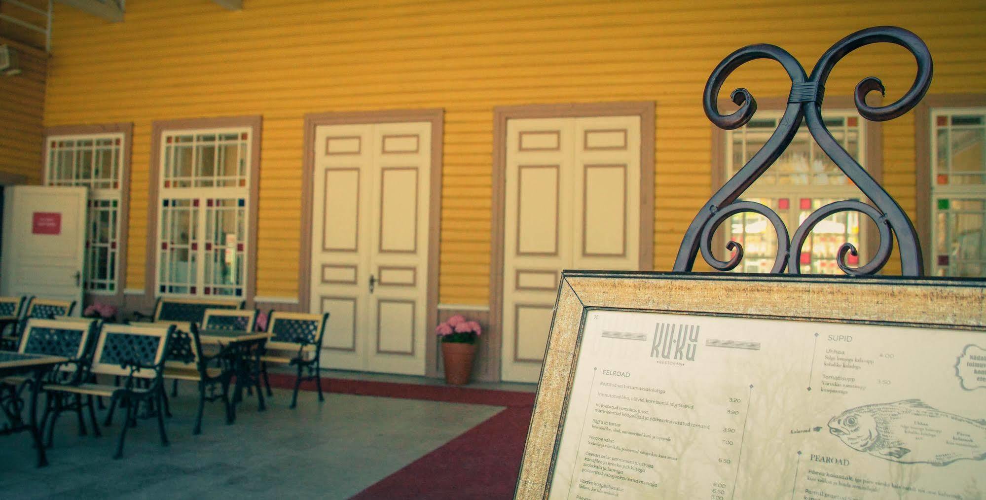 Kuursaal Guesthouse Курессааре Экстерьер фото