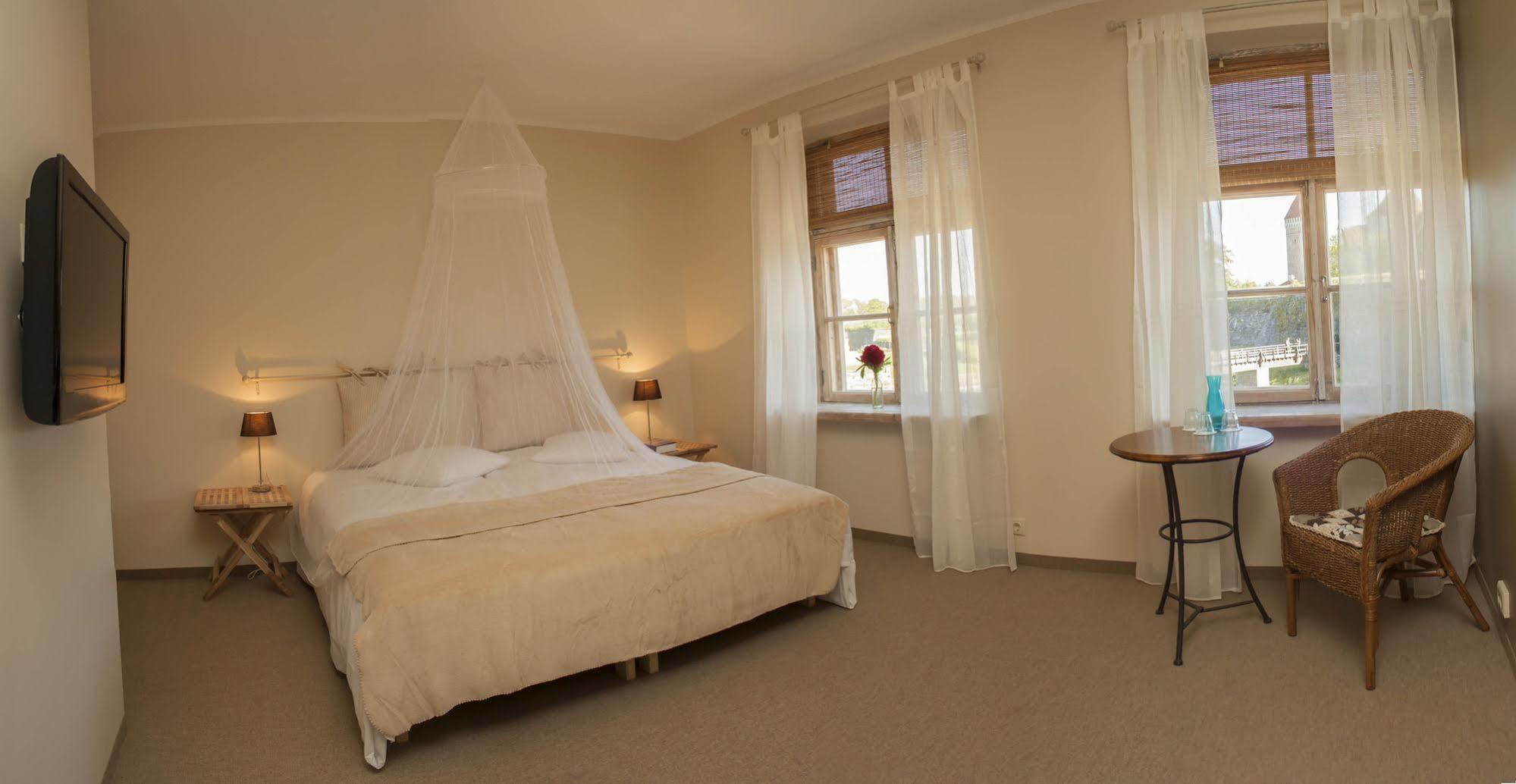 Kuursaal Guesthouse Курессааре Экстерьер фото